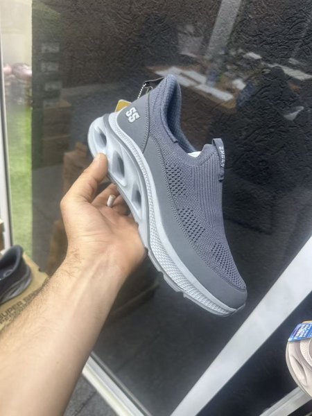 D,GREY